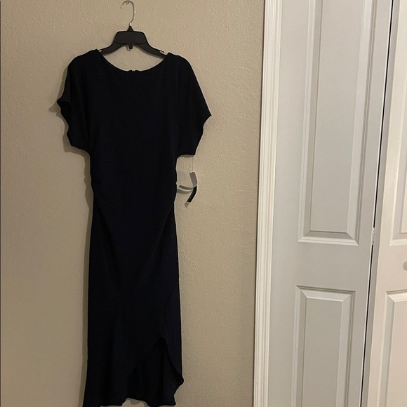MAGGY LONDON VALKYNE TULIP HEM DRESS NAVY-6 - Picture 1 of 4
